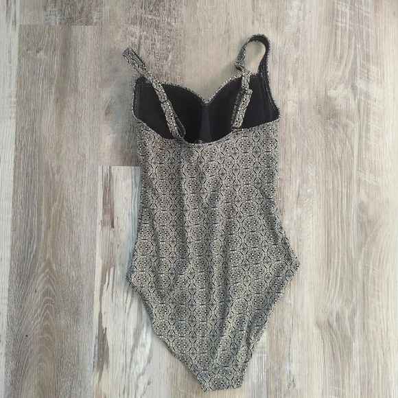 Nip Tuck Joanne Twist Front Design Tummy Control One Piece Swimsuit - Picture 4 of 5